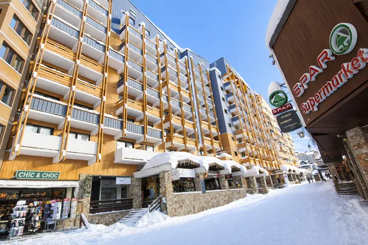 7-night Val Thorens group ski package example | WeSki Guides